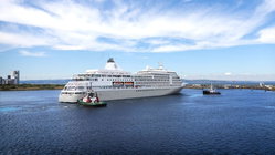Cruise ship battles rough Pacific seas to save injured, stranded sailor Perth Private Schools