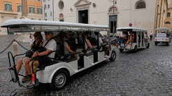 Major city eyes crackdown on golf cart tours as furious locals push back Perth Private Schools
