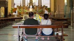 Tourist's church clothing hack leaves travelers sharply divided over sacred-site etiquette Perth Private Schools